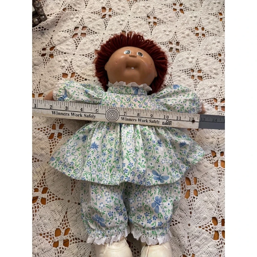 Vintage 1985 Cabbage Patch Kids Doll Girl Auburn Hair‎ Brown Eyes Floral Dress